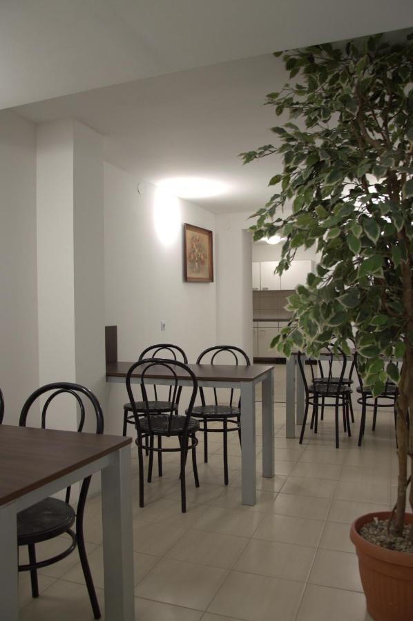 Hostel Malva Lomianki Bagian luar foto